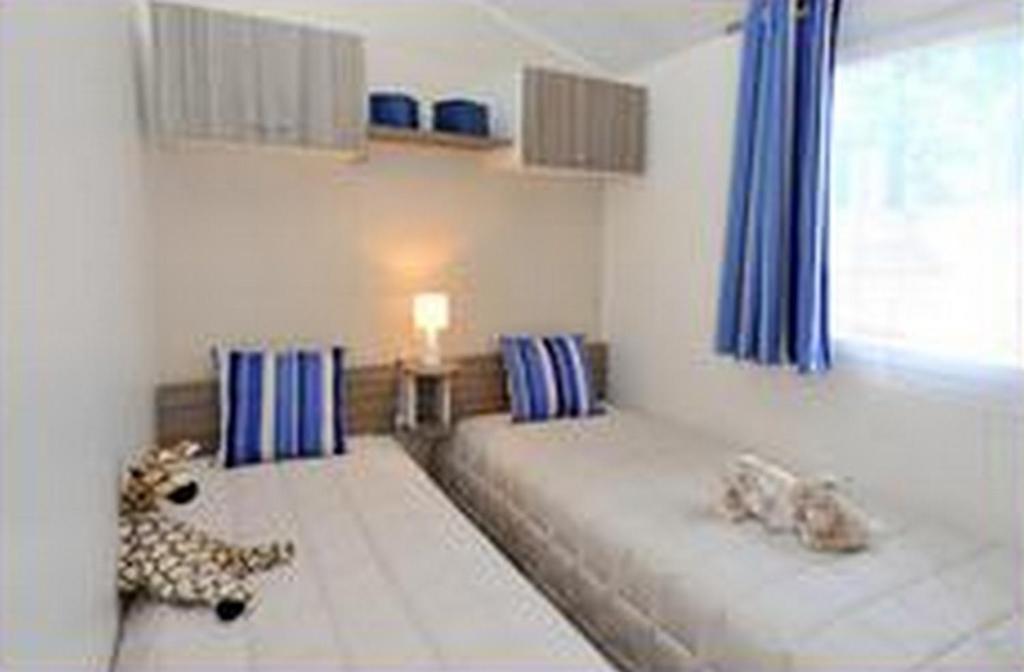 Camping Au Bord De L'Aisne Guignicourt Habitación foto
